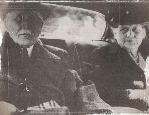 Petain et sa femme en 1945